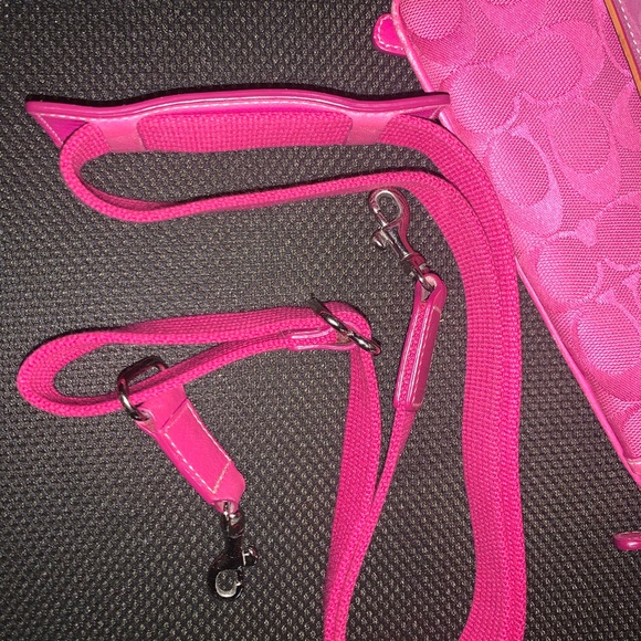 Coach Fun Bright Pink Signature Pattern Cross Body Bag Purse Clutch - Picture 5 of 12